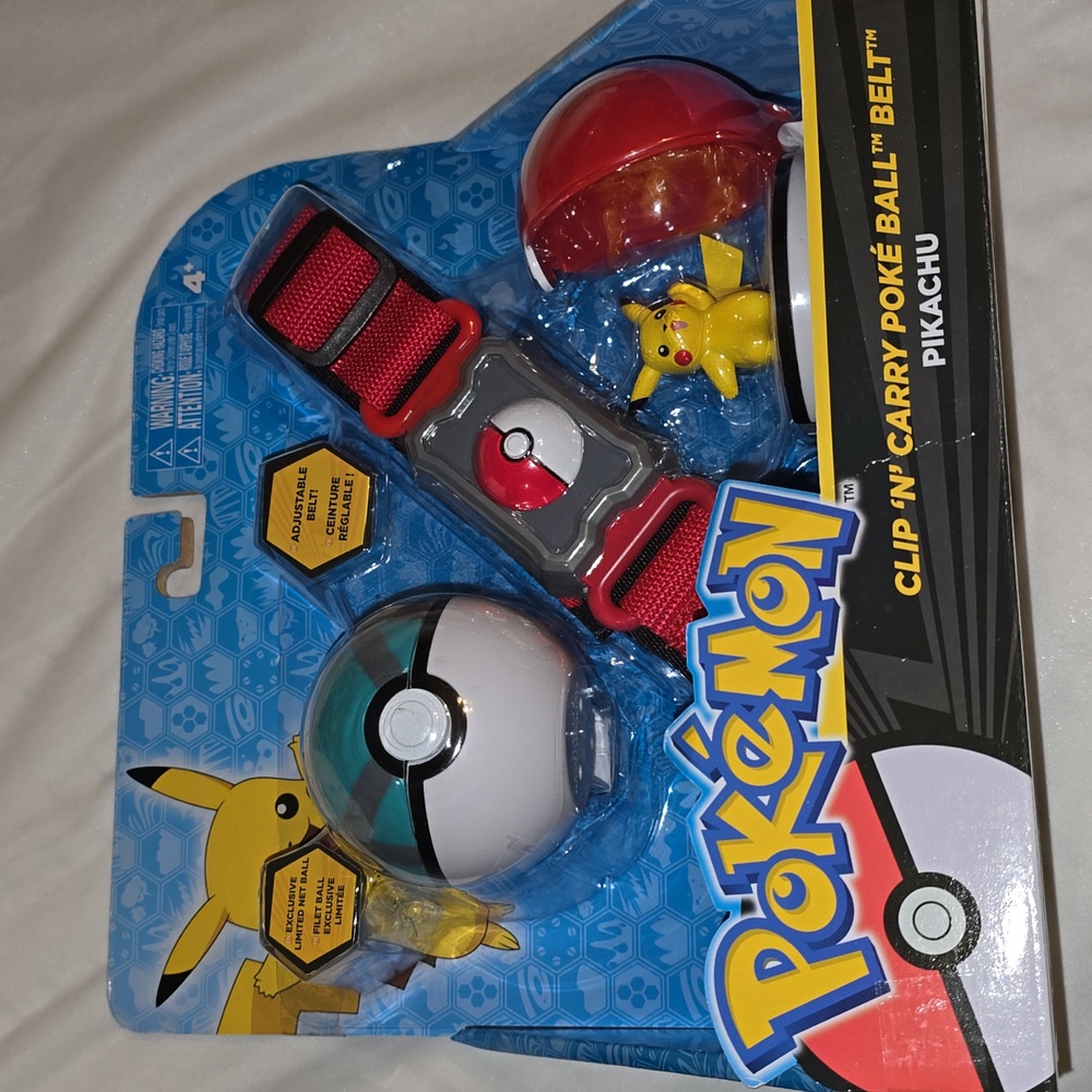 Pokemon Clip n Carry Poke Ball Belt Pikachu Kids Toys NEW